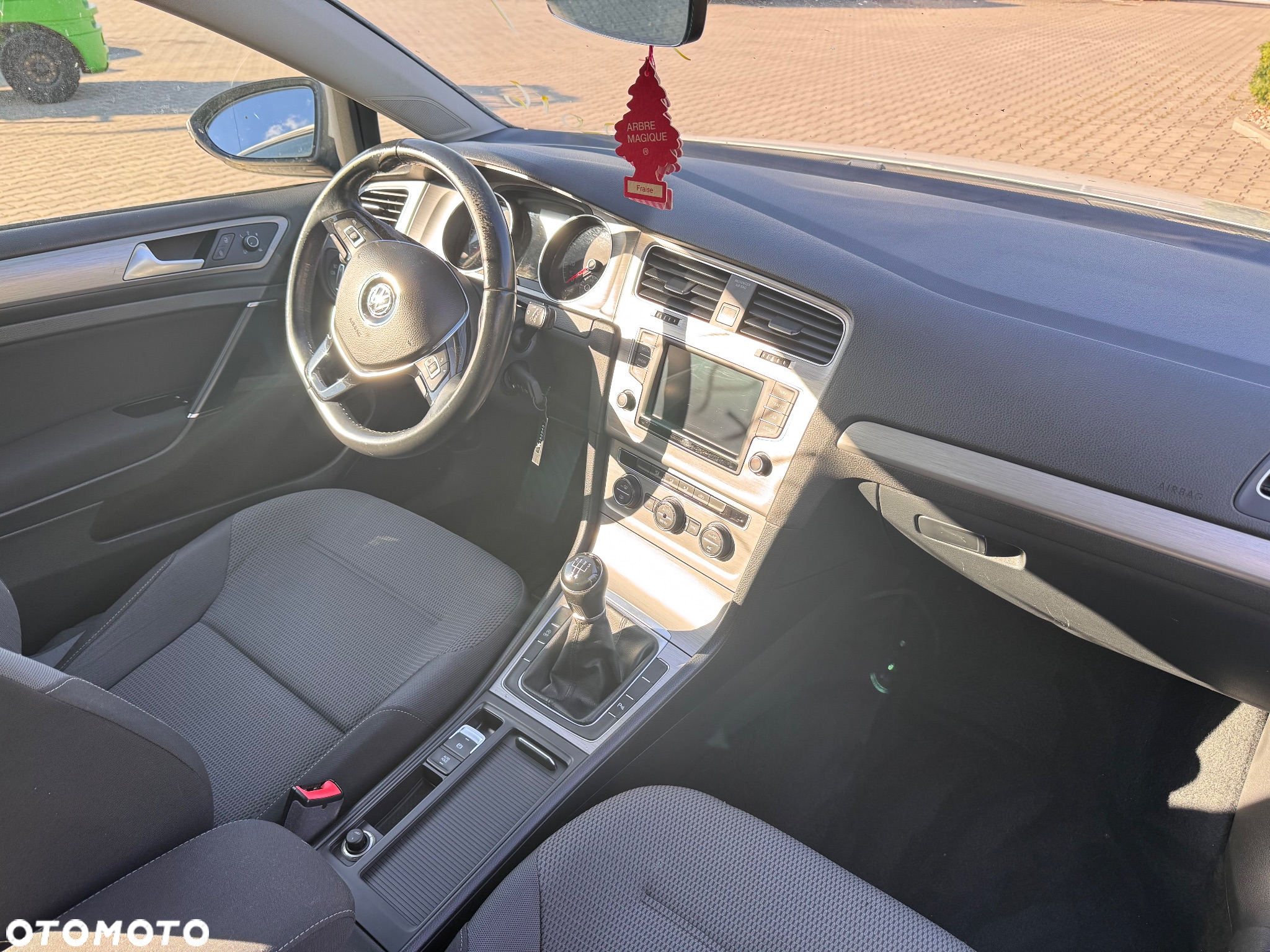 Volkswagen Golf 1.6 BlueTDI Comfortline - 12