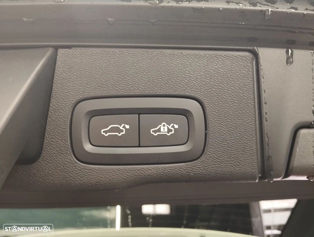 Volvo XC 60 2.0 B4 R-Design - 15