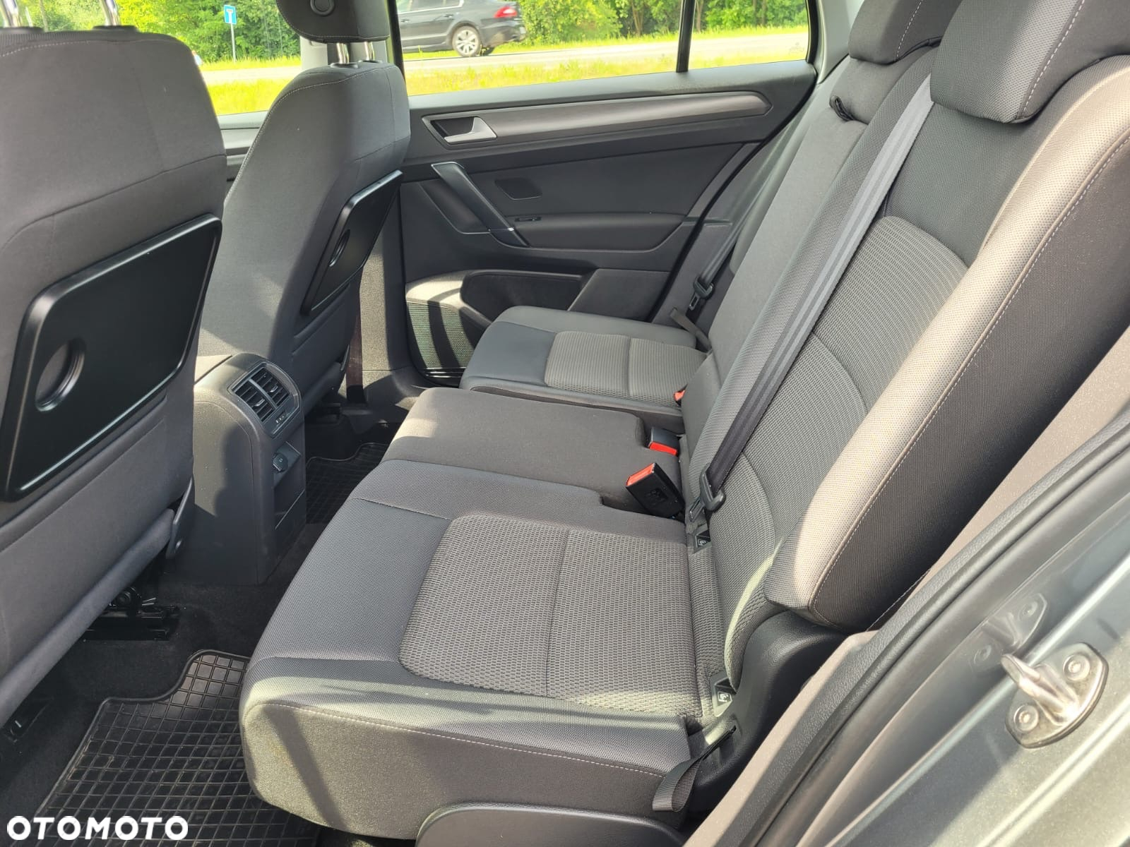 Volkswagen Golf Sportsvan VII SV 1.2 TSI BMT Start - 25