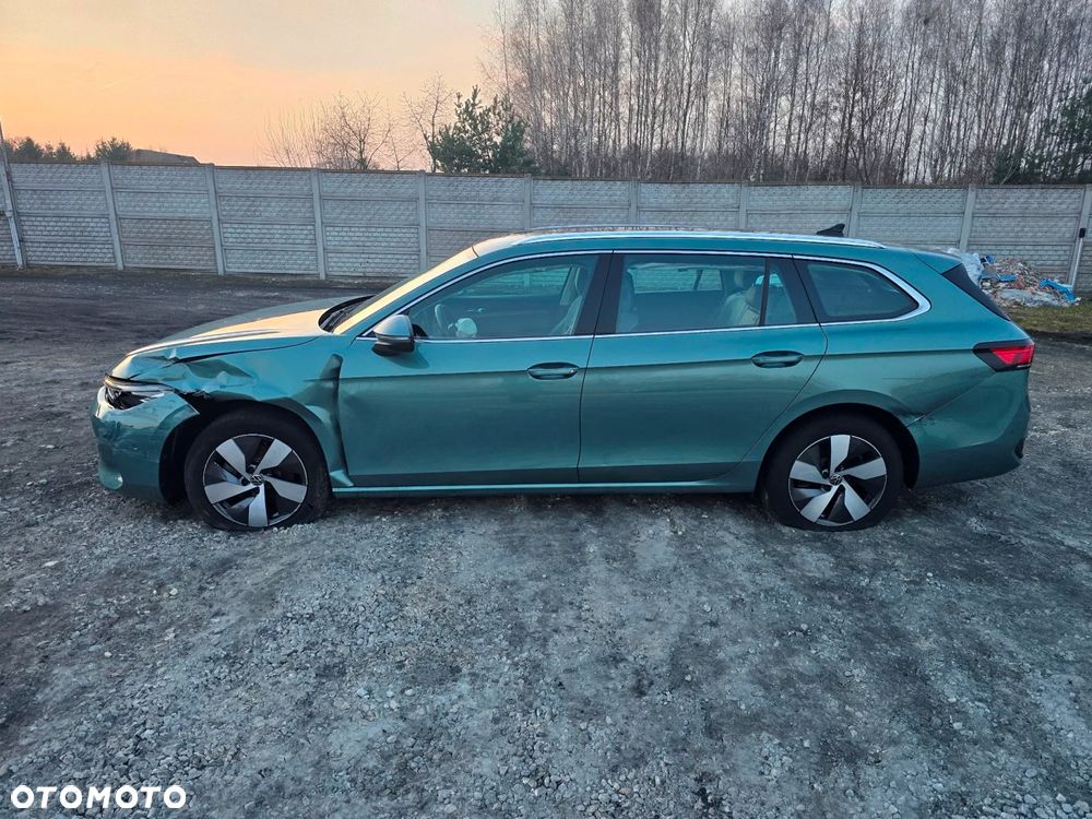 Volkswagen Passat 2.0 TDI EVO Essence DSG - 4