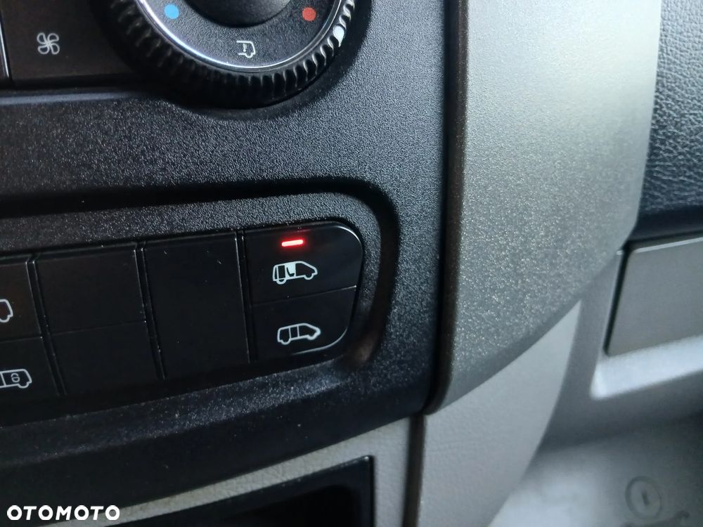 Mercedes-Benz Sprinter - 10