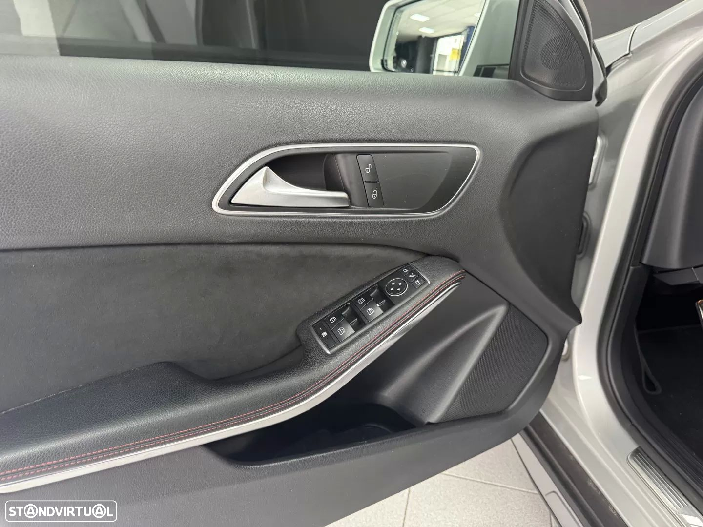 Mercedes-Benz GLA 45 AMG 4-Matic - 13