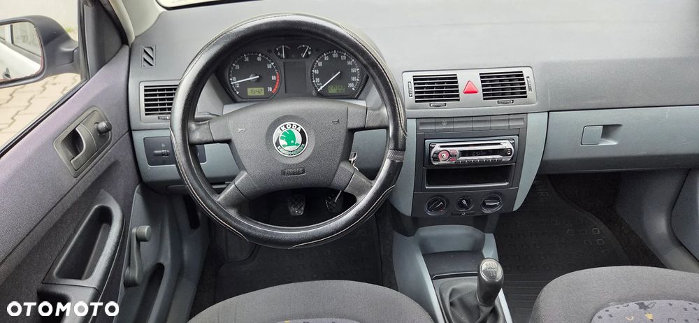 Skoda Fabia 1.2 HTP Classic - 27