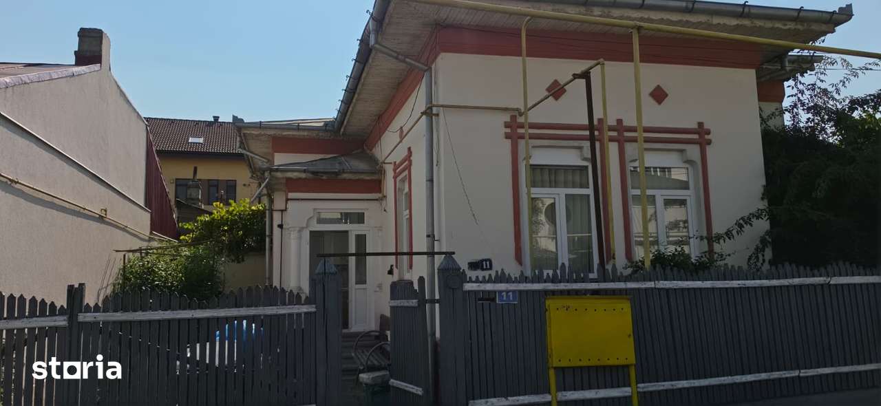 CASA ZONA CENTRALA LANGA COLEGIUL Mihai Eminescu Bacau