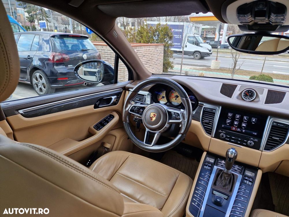 Porsche Macan - 12