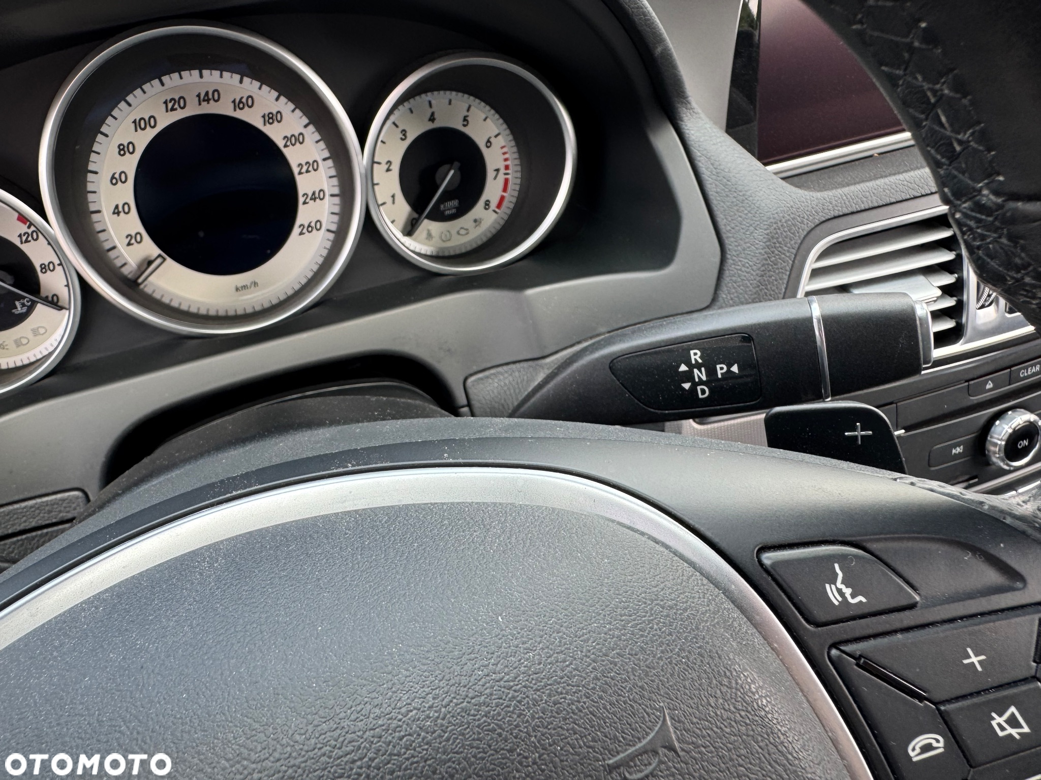 Mercedes-Benz Klasa E 200 Coupe 7G-TRONIC - 29