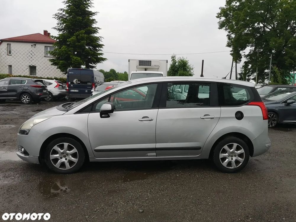 Peugeot 5008 1.6 HDi Premium - 4