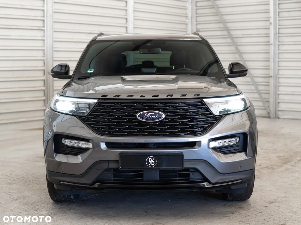 Ford Explorer - 11