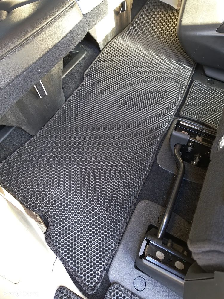Chrysler Pacifica - 15