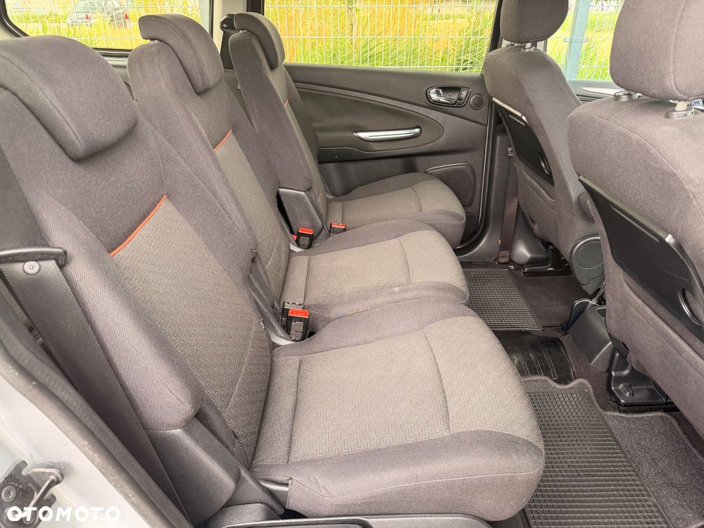 Ford Galaxy 2.0 TDCi Trend - 16