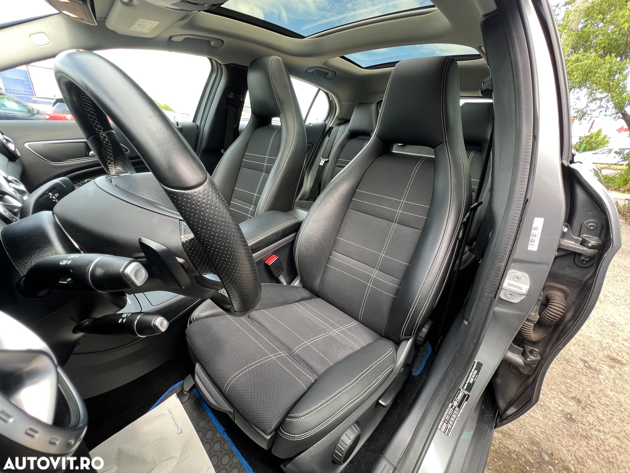 Mercedes-Benz GLA 220 d 7G-DCT Urban - 12