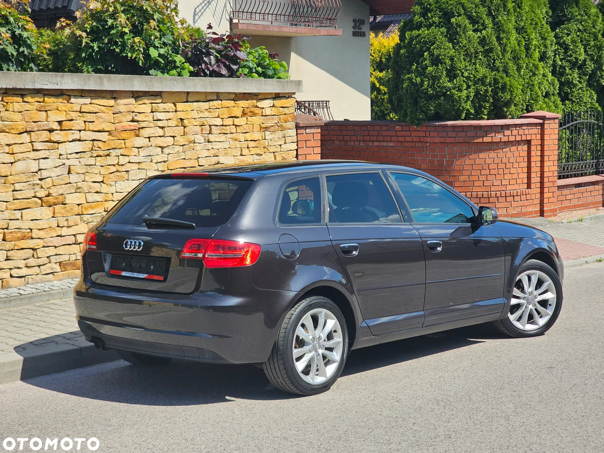 Audi A3 ver-1-4-tfsi-sportback-attraction - 16