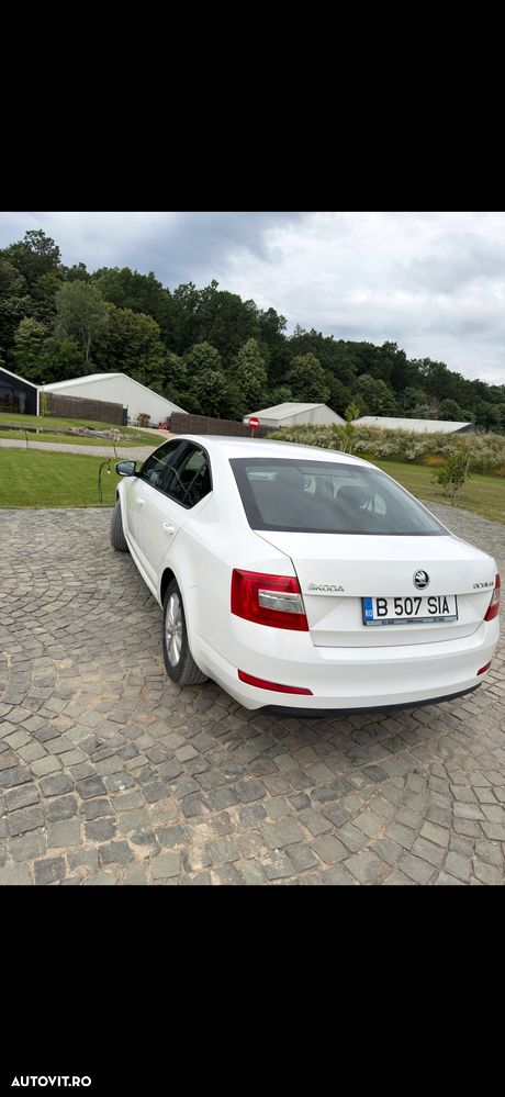 Skoda Octavia 1.6 TDI Style - 9
