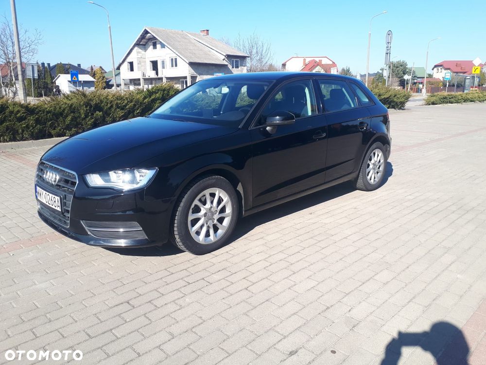 Audi A3 Sportback 1.6 TDI DPF Ambiente - 4