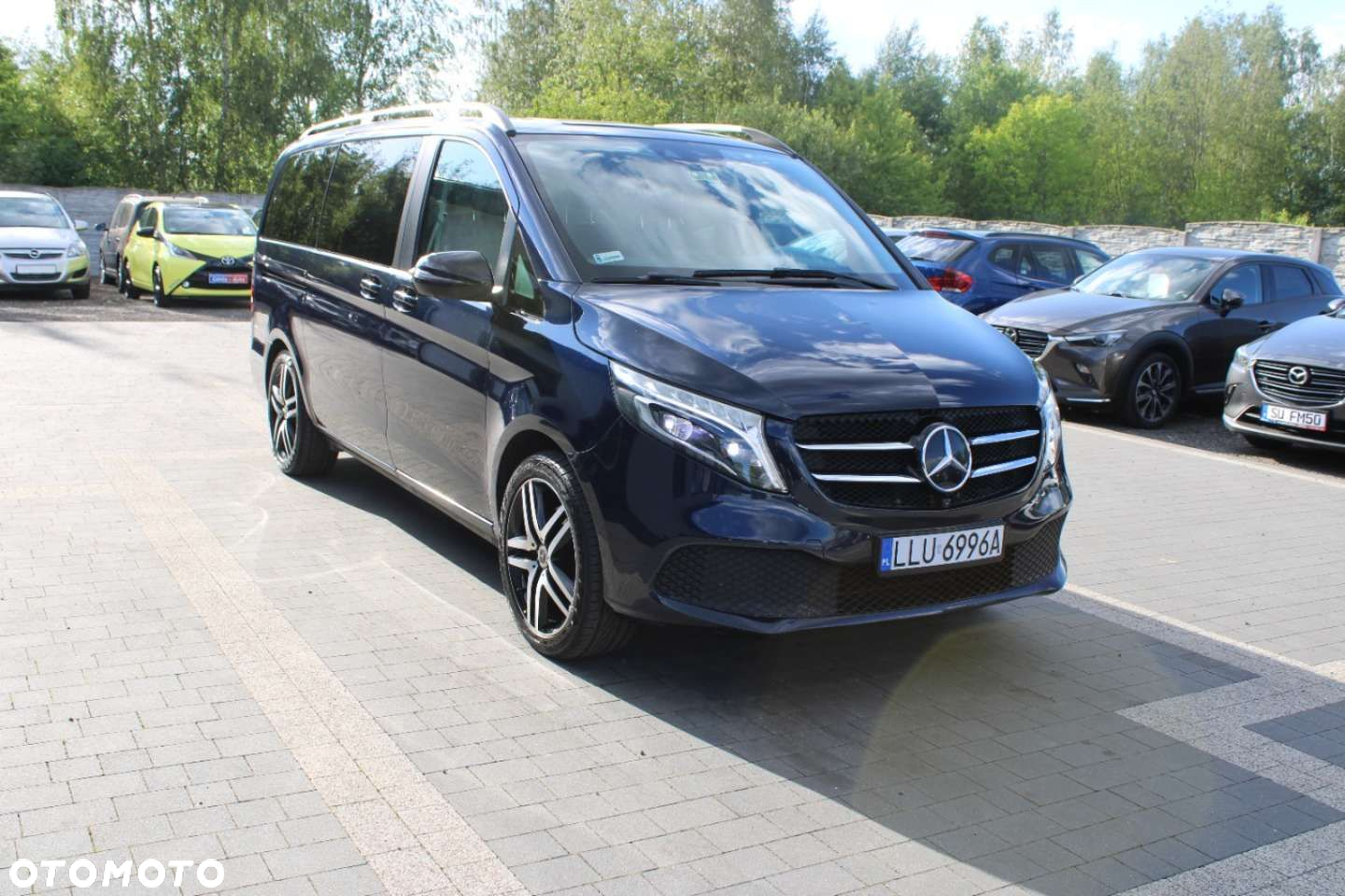 Mercedes-Benz Klasa V - 9