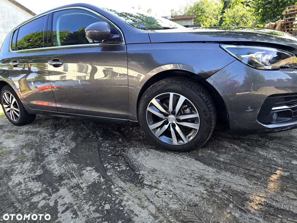 Peugeot 308 1.2 PureTech GPF Allure S&S EAT8 - 9