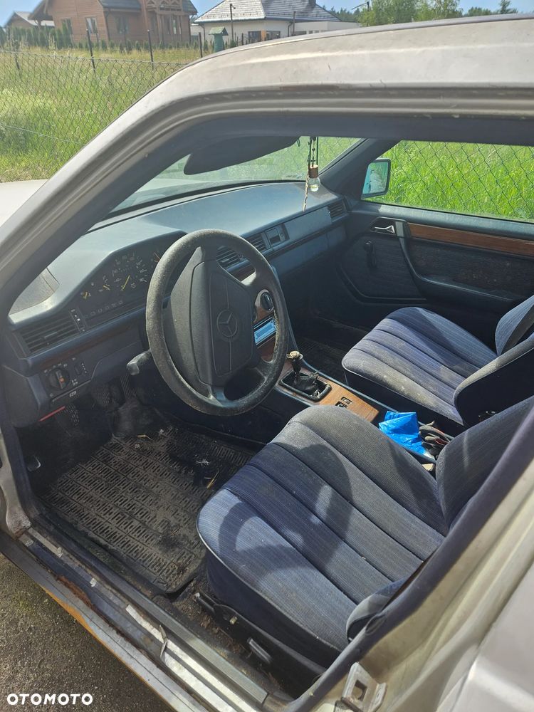 Mercedes-Benz W124 (1984-1993) - 8