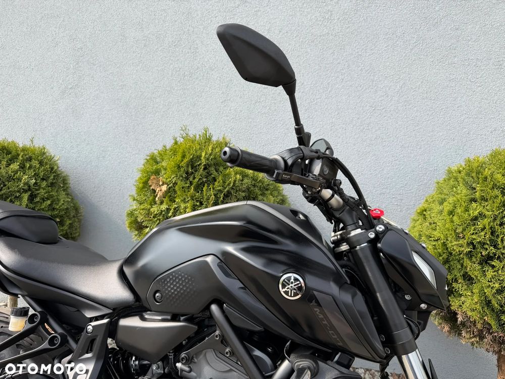 Yamaha MT - 15