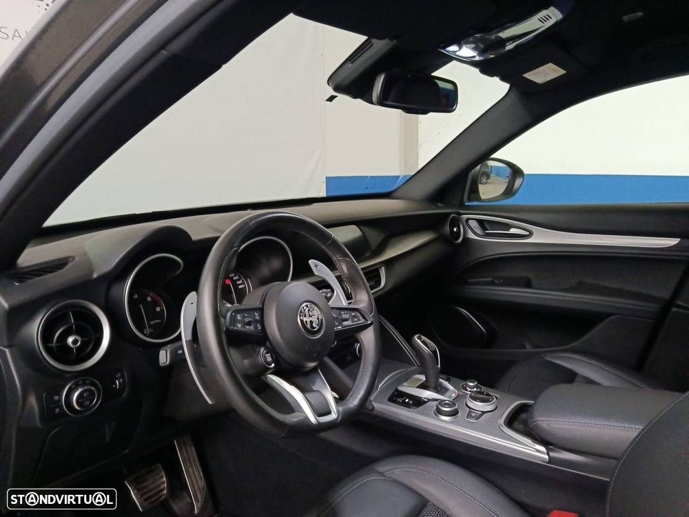 Alfa Romeo Stelvio 2.2 D Sprint AT8 - 8
