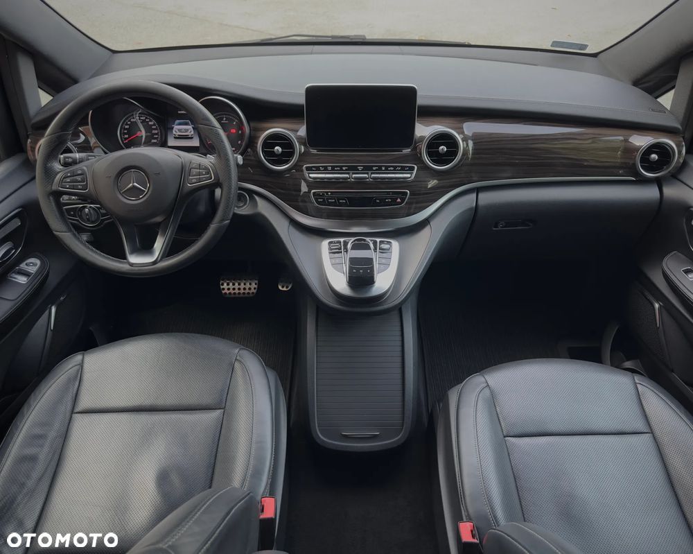 Mercedes-Benz Klasa V - 13