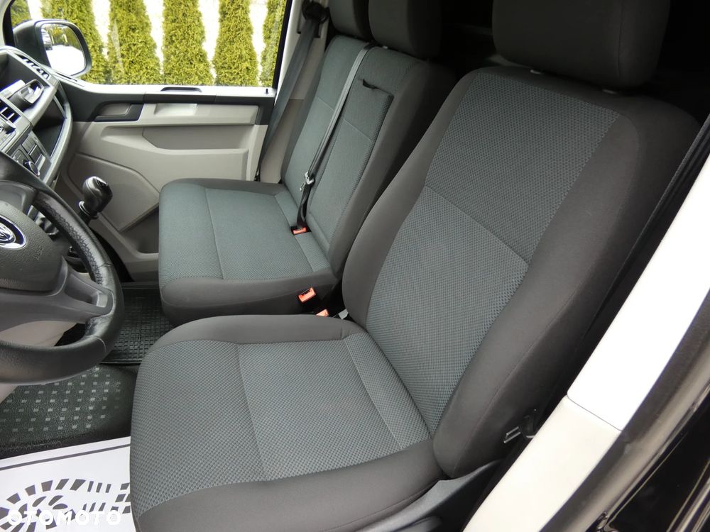 Volkswagen Transporter - 21