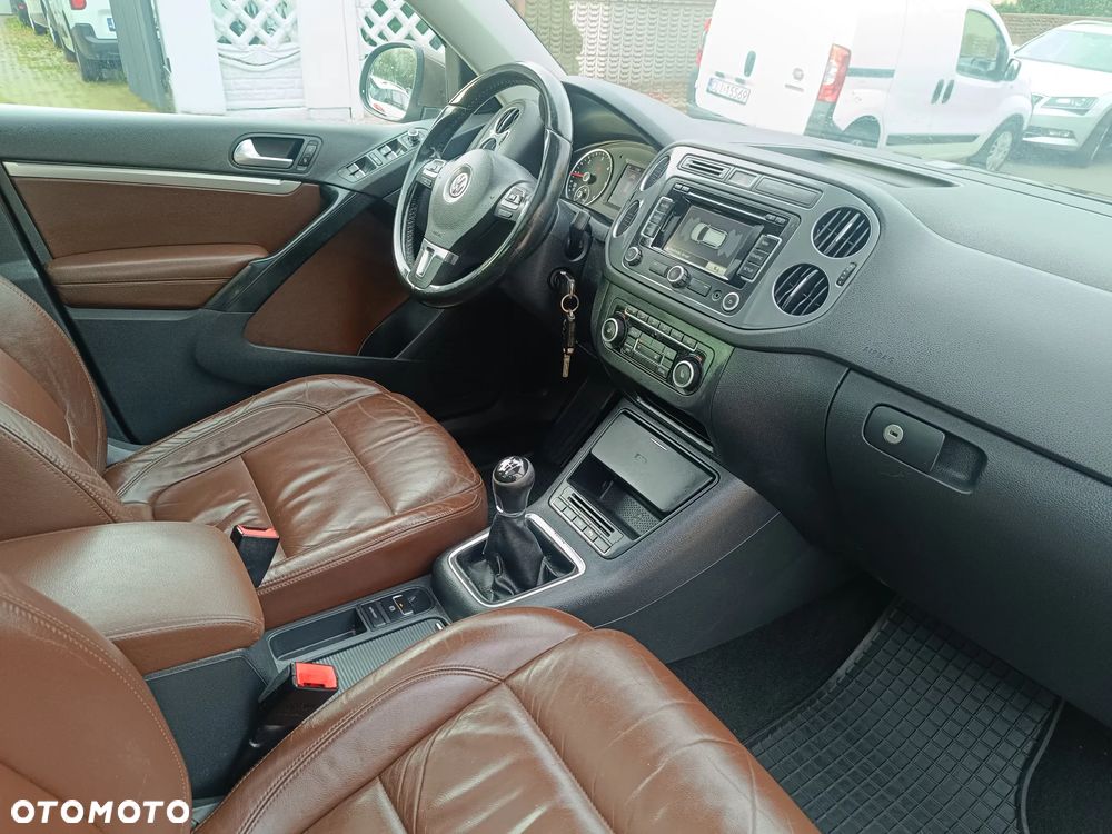 Volkswagen Tiguan 2.0 TDI DPF 4Motion BlueMotion Technology Sport & Style - 17