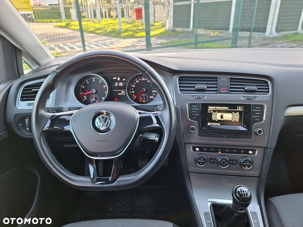 Volkswagen Golf - 12