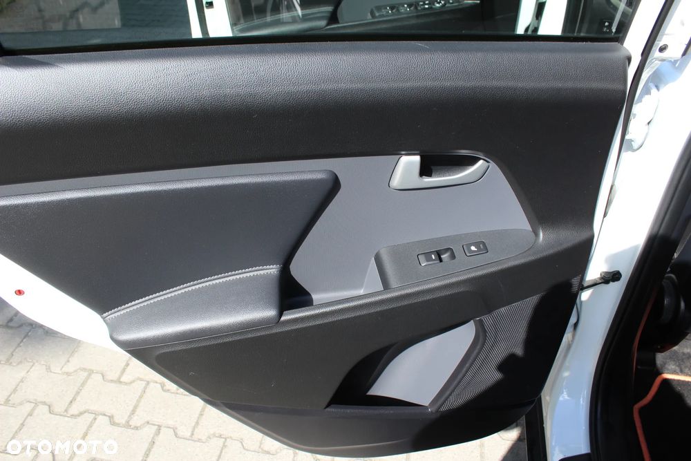 Kia Sportage 1.7 CRDI XL 2WD - 18