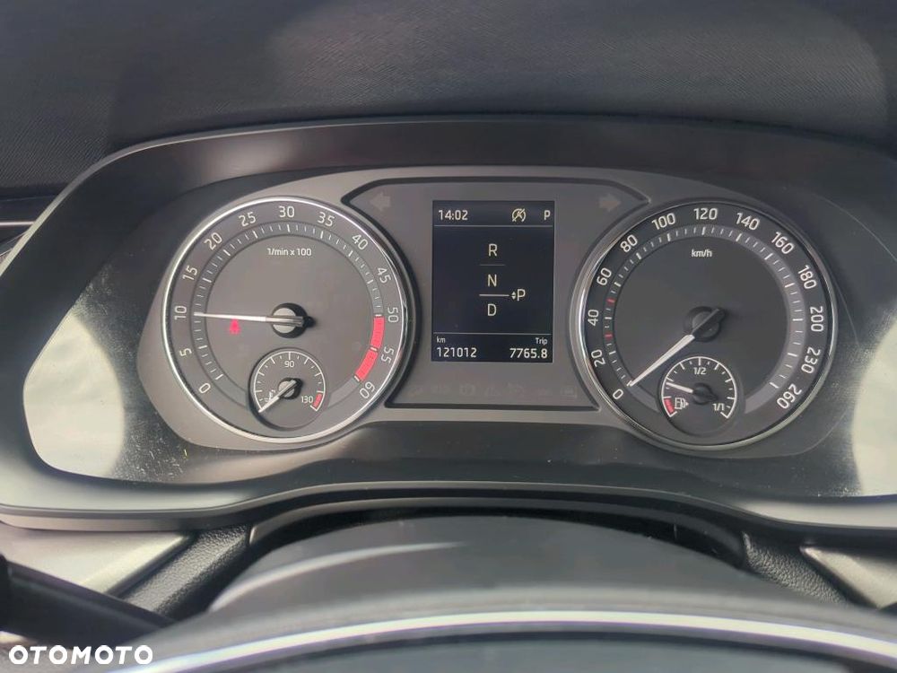Skoda Octavia 2.0 TDI Ambition DSG - 11