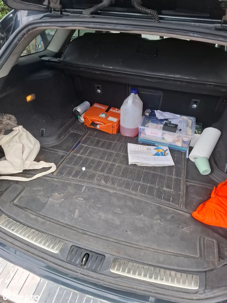 Toyota Avensis 1.8 Premium MS - 7