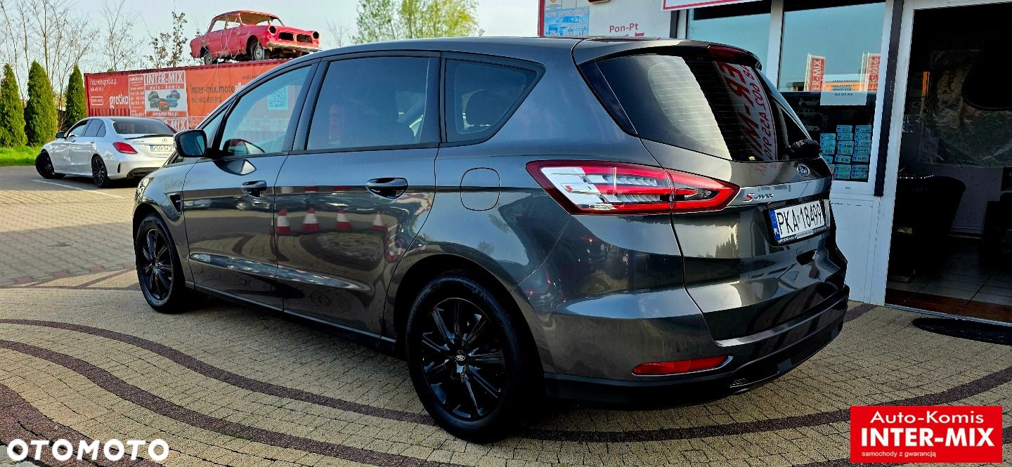 Ford S-Max - 11
