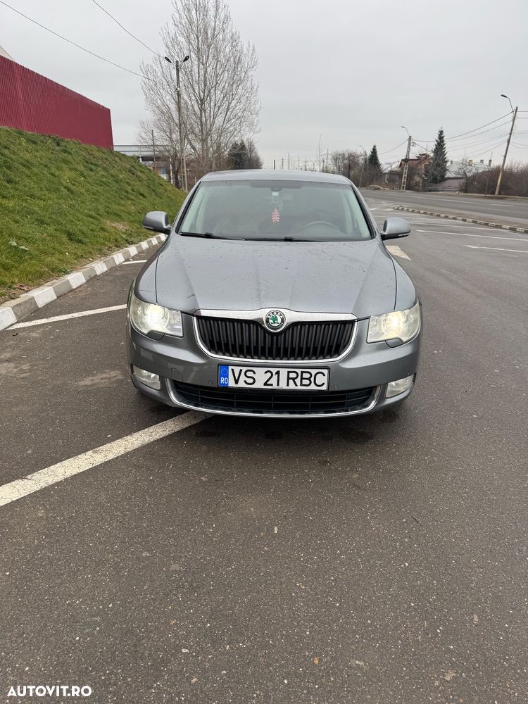Skoda Superb 2.0 TDI Elegance DSG - 2