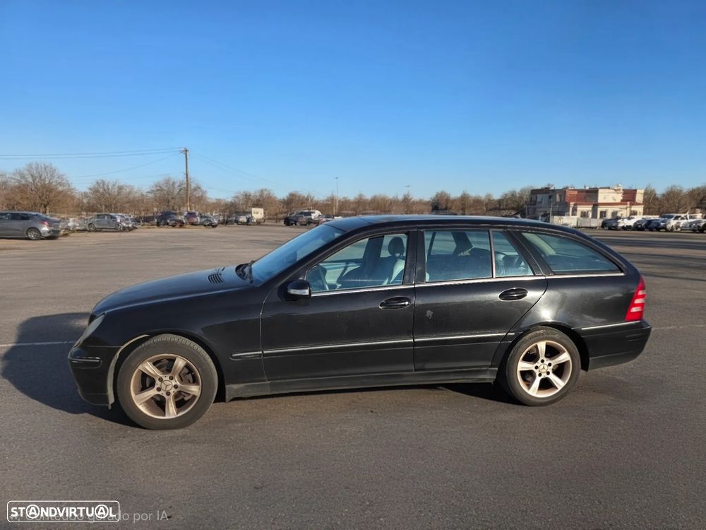 Mercedes-Benz C 220 2005 photo 3