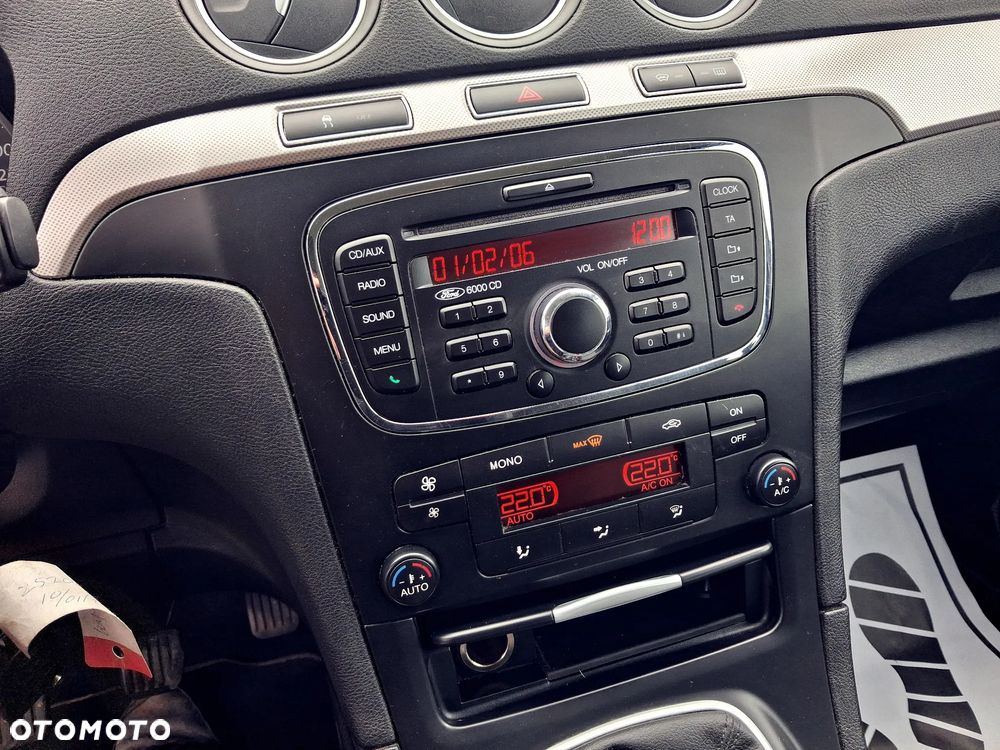 Ford Galaxy 2.0 Ambiente - 29