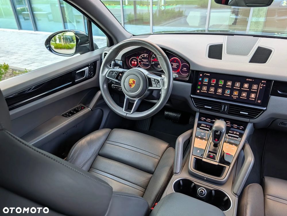 Porsche Cayenne Standard - 19