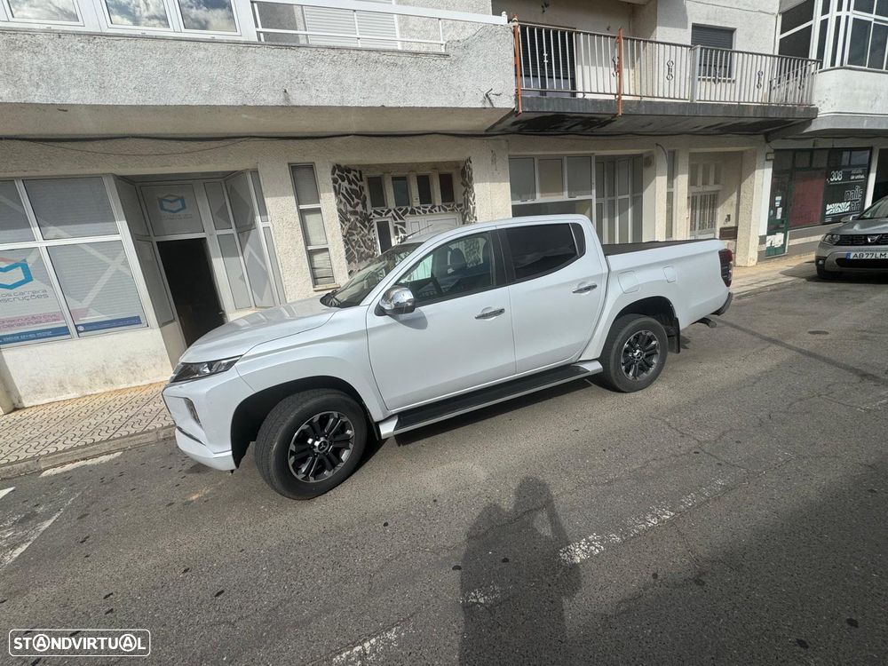 Mitsubishi L200 2.3 DI-D Space Cab Invite Strakar Look 4WD - 25