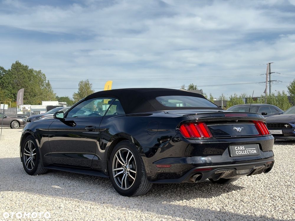 Ford Mustang - 6