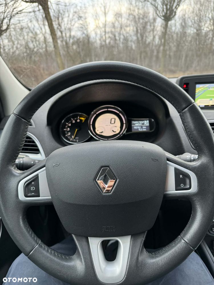 Renault Megane 2.0 140 CVT Bose Edition - 6