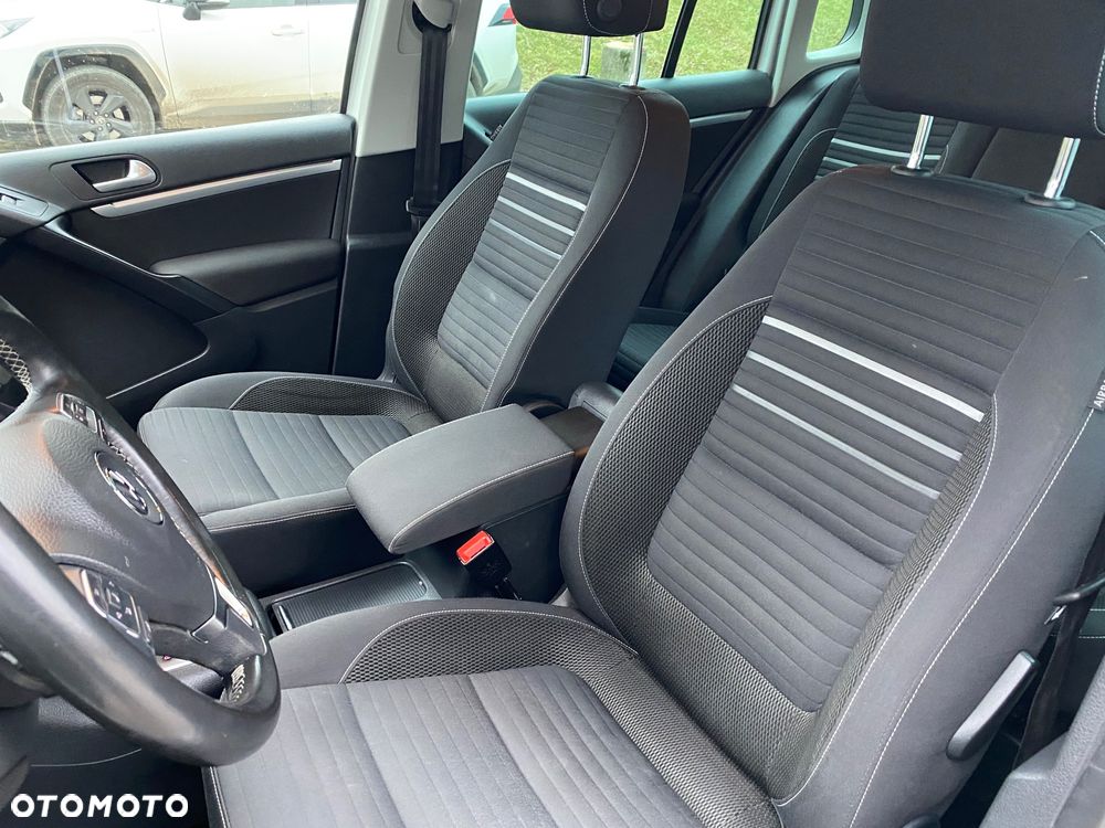 Volkswagen Tiguan 2.0 TDI DPF 4Motion BlueMotion Technology DSG Cup Sport & Style - 12