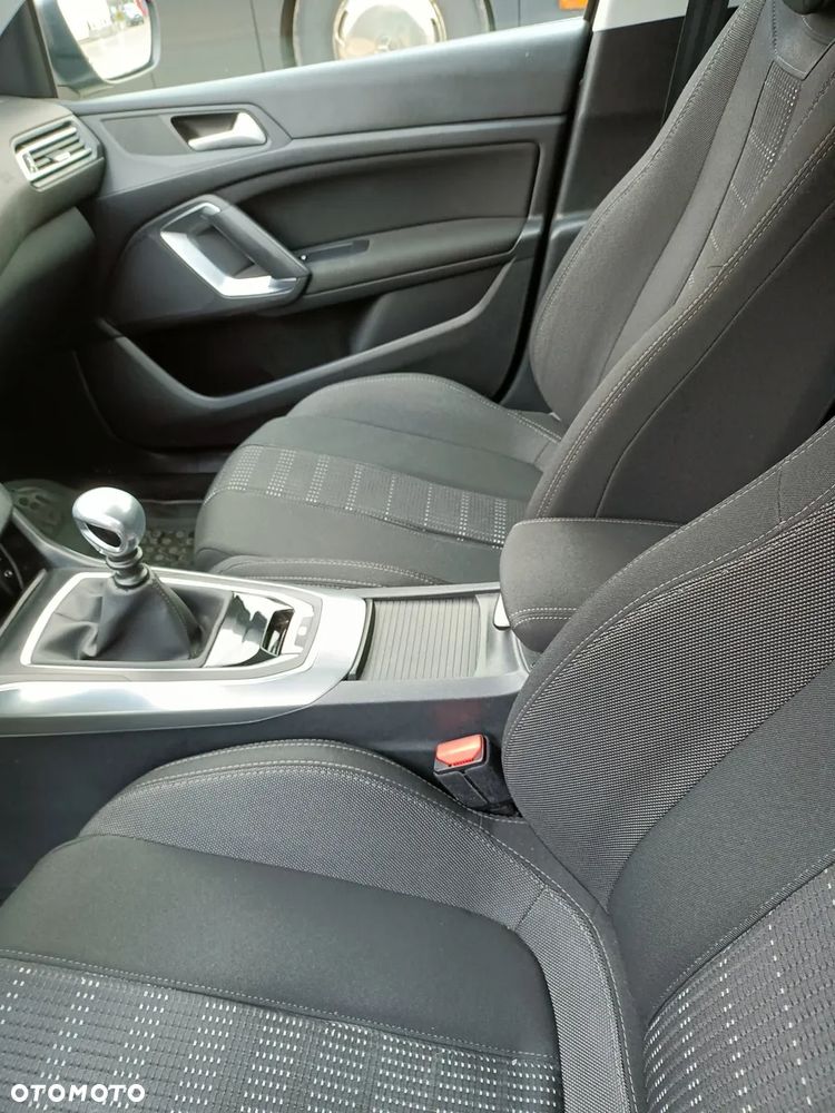 Peugeot 308 1.2 PureTech Allure S&S - 10