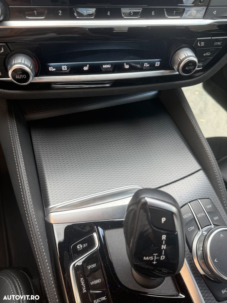 BMW Seria 5 530e Aut. M Sport Edition - 13
