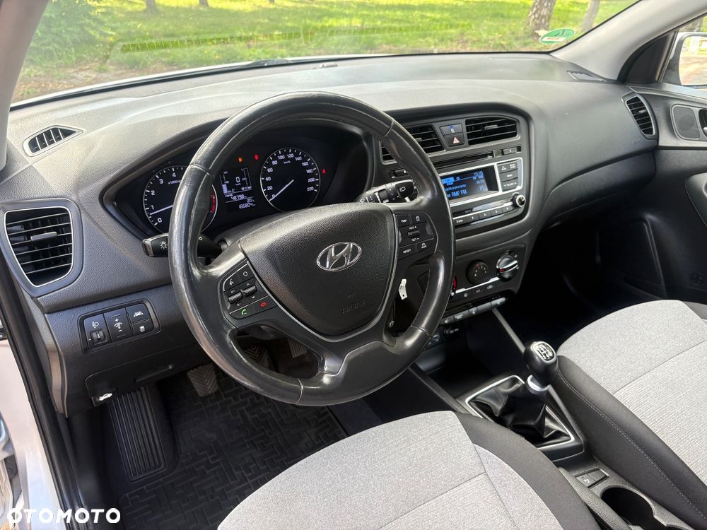 Hyundai i20 blue 1.2 Advantage+ - 24
