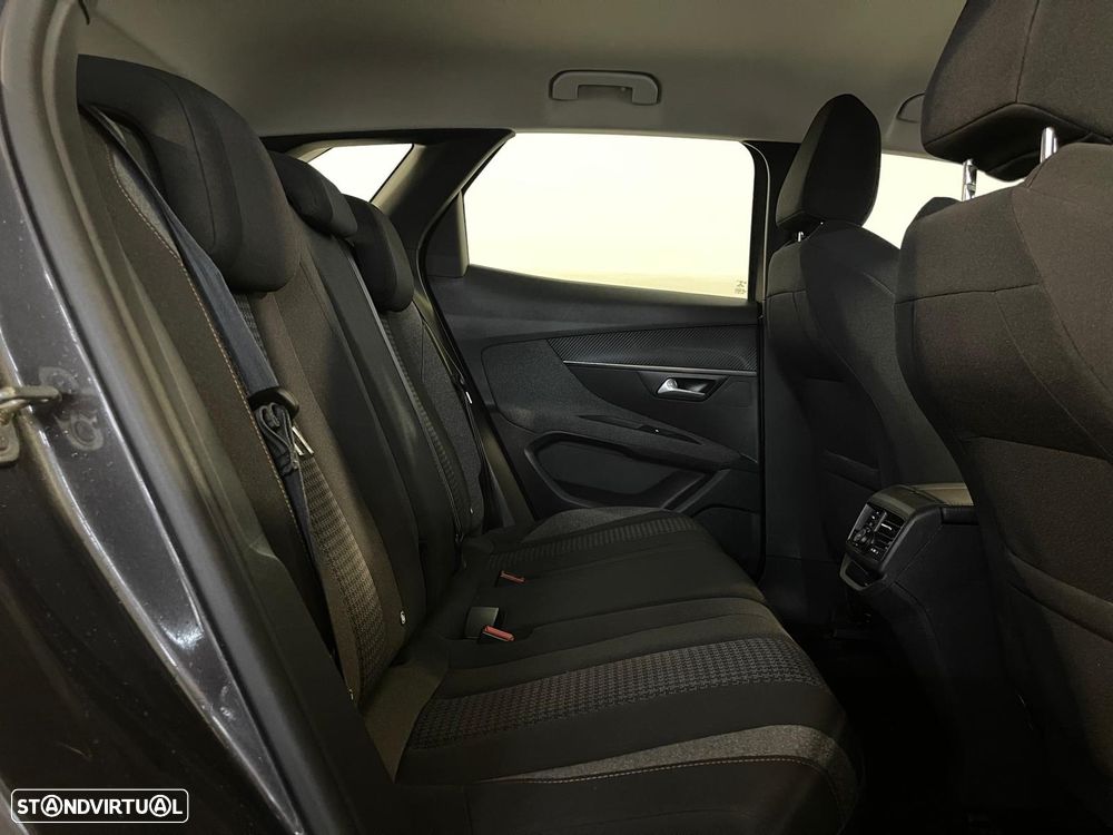 Peugeot 3008 1.5 BlueHDi Active Pack - 18