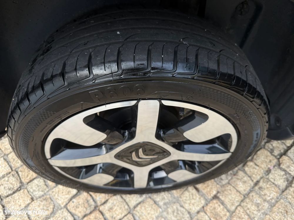 Citroën C4 Cactus 1.2 PureTech Shine - 28