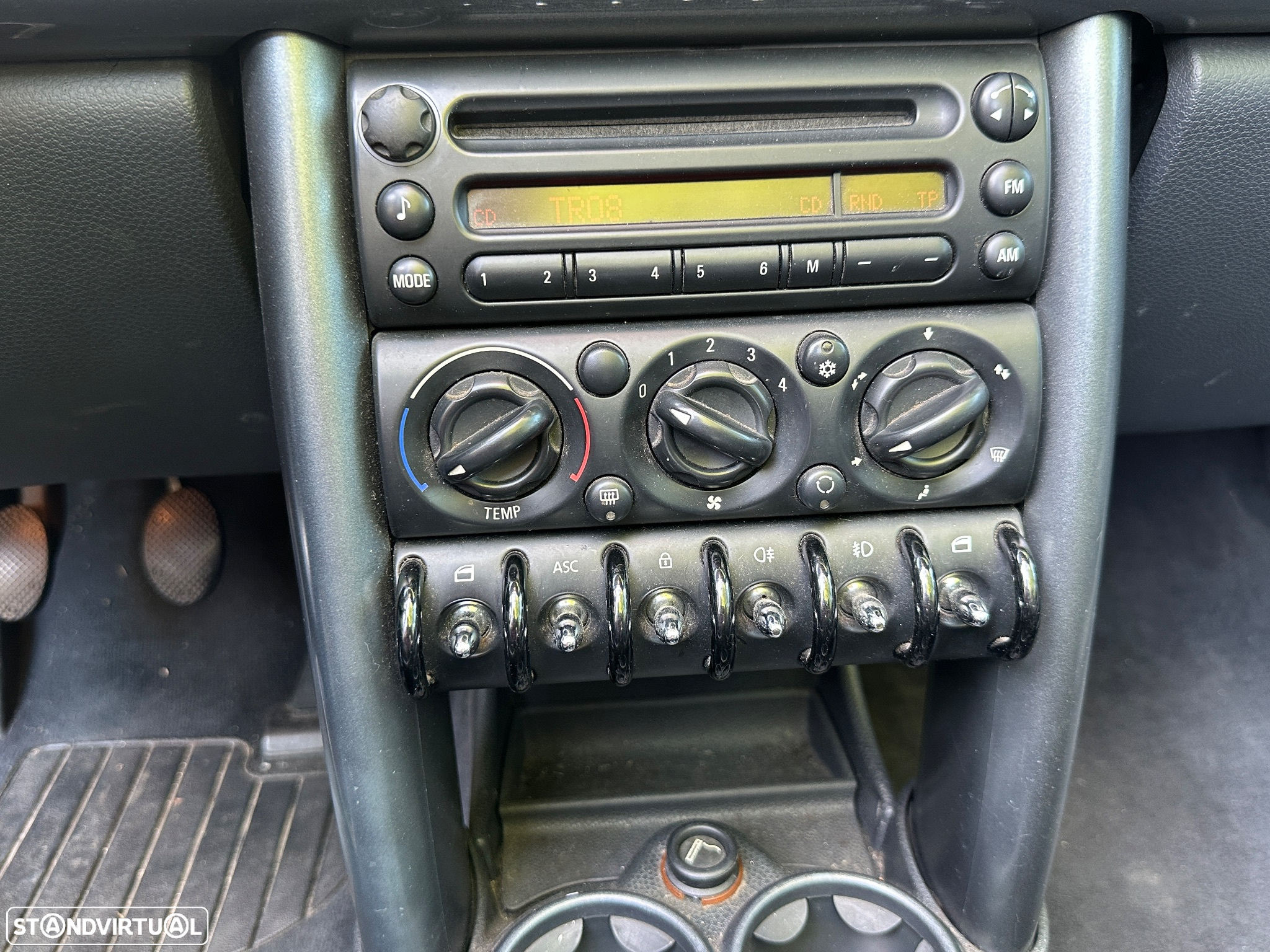 MINI Cabrio Cooper - 8