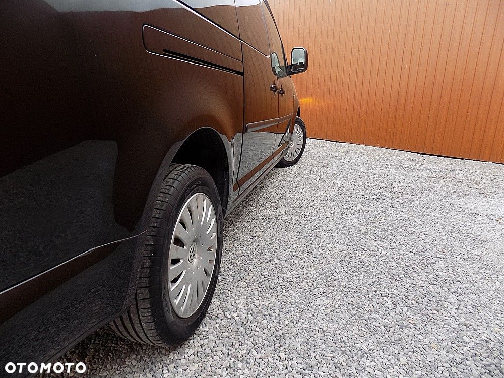 Volkswagen Caddy Maxi Comfortline DSG - 23