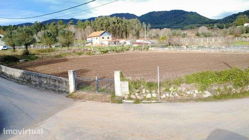 Terreno para construção 1.828 m² - Grande imagem: 2/6