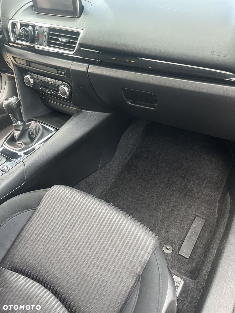 Mazda 3 - 8