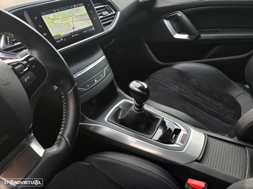 Peugeot 308 SW 1.5 BlueHDi Allure EAT6 - 18