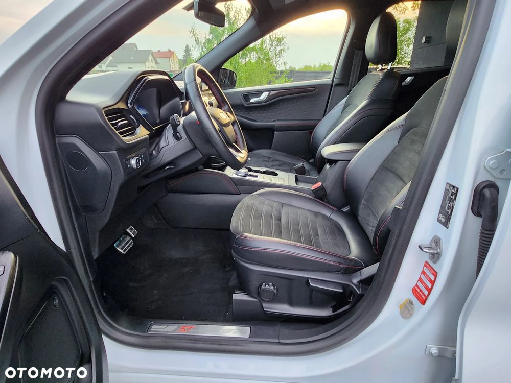 Ford Kuga 2.5P PHEV FWD ST-Line X - 36